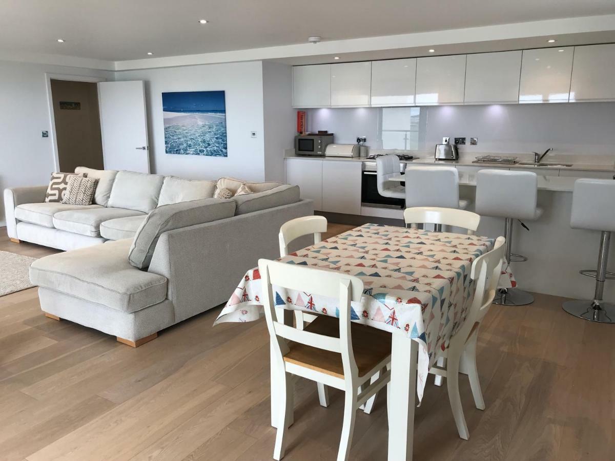 6 Ocean Gate apartment New Quay Exterior foto